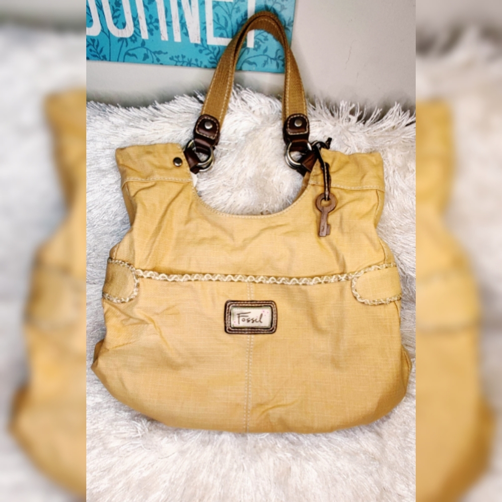 Fossil purse